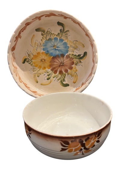 Conjunto de 2 bowls de cerâmica utilitária e decorativa da Alemanha oriental, manufatura Annaber - Keramik. Mede: maior 30 cm de diâmetro. Menor 21 cm de diâmetro