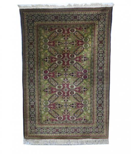 Tapete Shirvan- 130 x 192 cm = 2,49 m2. (Pequeno restauro).