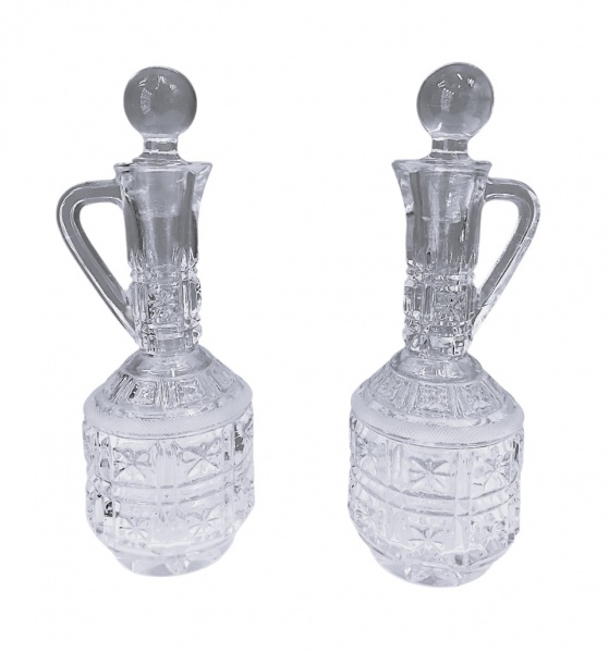 Galheteiro de vidro prensado , decada de 60 .Mede:22 cm alt