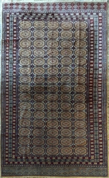 Tapete Bokhara Turcomano, sem franja Mede: 1,92 x 2,30 = 4,41 m²