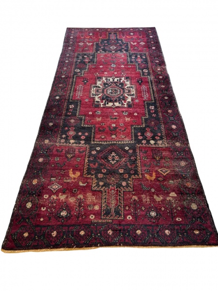 Galeria Shiraz .Mede: 3,10 x 1,34 = 4,15m2 ( com restauro )