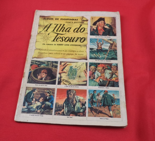 Arte . Clássico Álbum de Figurinhas "A História do Brasil foto 1