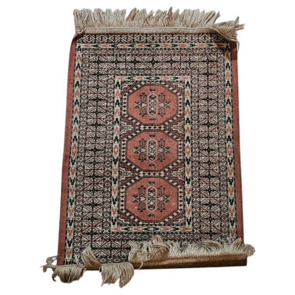 Tapete Bokhara, 0,70 x 0,45 = 0,32m².