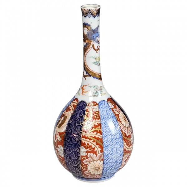 Solifleur de porcelana japonsa Imari, séc. XIX/XX, decoração característica nas tonalidades rouge de fer, azul cobalto e ouro com pequenos detahes em verde e amarelo. De formato bojudo, apresentando p