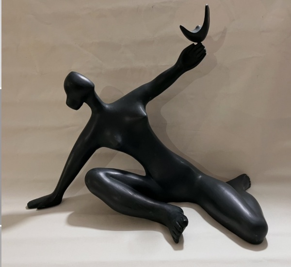 Joias . Sonia Ebling - Figura Feminina e Pomba Med: 110 cm foto 8
