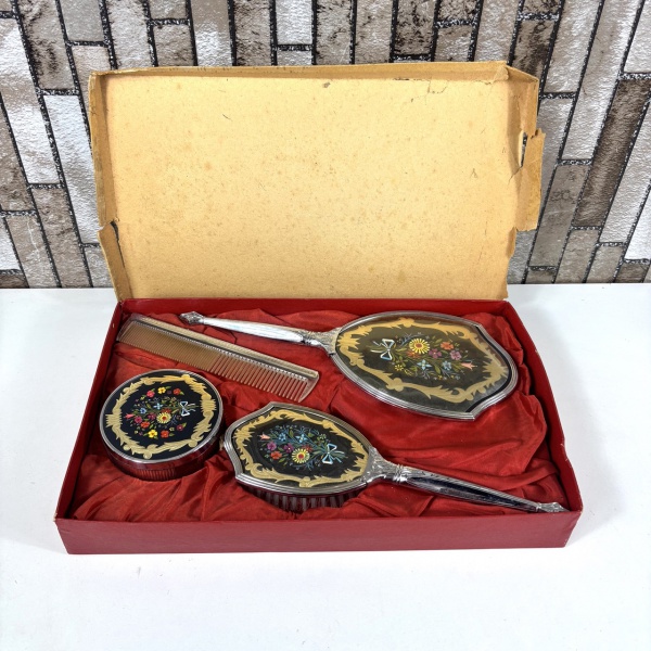 Joias . Antigo Conjunto de Toucador da marca PIACE, anos 80, rico em detalhes, ainda ...
