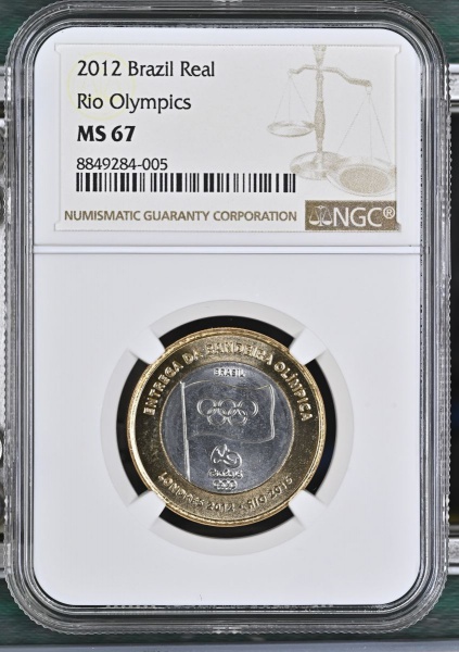 MOEDA DO BRASIL 1 REAL 2012 RIO OLYMPICS (ENTREGA DA BANDEIRA OLÍMPICA) NGC MS 67..FLOR DE CUNHO EXCEPCIONAL!!!