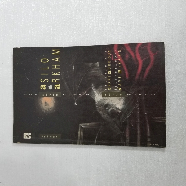 Livro Asilo Arkham (batman) de Grant Morrison. Caso as informações descritas neste lote não sejam suficientes para sanar suas dúvidas, mande um WhatsApp para (11) 91264-3806 ou envie um e-mail para co