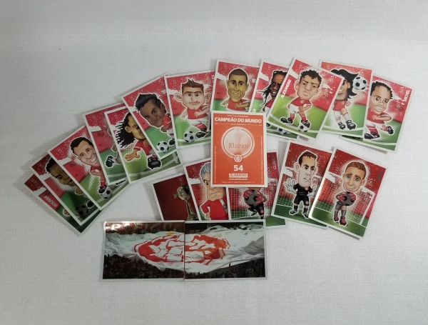 Figurinhas Internacional (variação 2). Caso as informações descritas neste lote não sejam suficientes para sanar suas dúvidas, mande um WhatsApp para (11) 91264-3806 ou envie um e-mail para contato@re