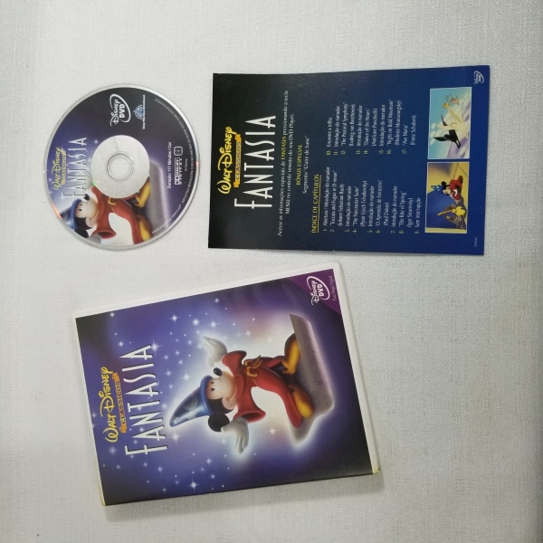 DVD Fantasia Disney. Caso as informações descritas neste lote não sejam suficientes para sanar suas dúvidas, mande um WhatsApp para (11) 91264-3806 ou envie um e-mail para contato@retroversoleiloes.co