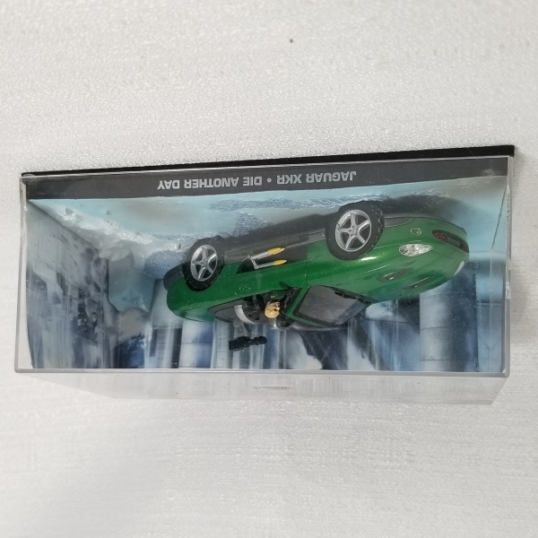 Carrinho 007 Jaguar XXR. Caso as informações descritas neste lote não sejam suficientes para sanar suas dúvidas, mande um WhatsApp para (11) 91264-3806 ou envie um e-mail para contato@retroversoleiloe