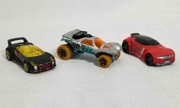 Hot Wheels Lote. Caso as informações descritas neste lote não sejam suficientes para sanar suas dúvidas, mande um WhatsApp para (11) 91264-3806 ou envie um e-mail para contato@retroversoleiloes.com.br