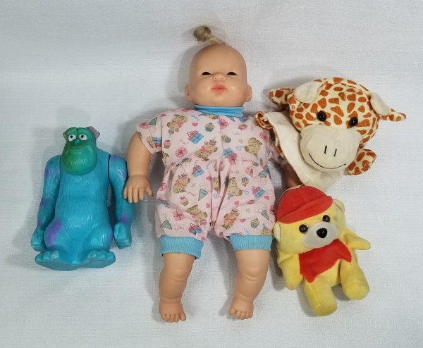 Brinquedos Sortidos (variação 1). Caso as informações descritas neste lote não sejam suficientes para sanar suas dúvidas, mande um WhatsApp para (11) 91264-3806 ou envie um e-mail para contato@retrove