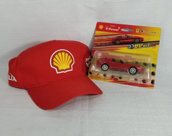 Shell V-Power Ferrari Super América com Boné. Caso as informações descritas neste lote não sejam suficientes para sanar suas dúvidas, mande um WhatsApp para (11) 91264-3806 ou envie um e-mail para con
