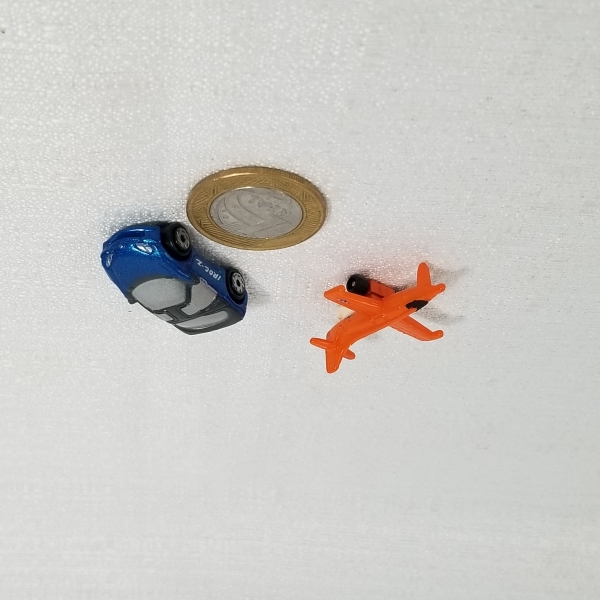 Micro Machines Galoob carrinho e avião. Caso as informações descritas neste lote não sejam suficientes para sanar suas dúvidas, mande um WhatsApp para (11) 91264-3806 ou envie um e-mail para contato@r