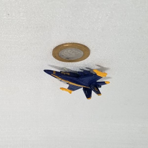 Micro Machines Galoob MIlitar antigo e raro de encontrar nessas condições (variação 23). Caso as informações descritas neste lote não sejam suficientes para sanar suas dúvidas, mande um WhatsApp para