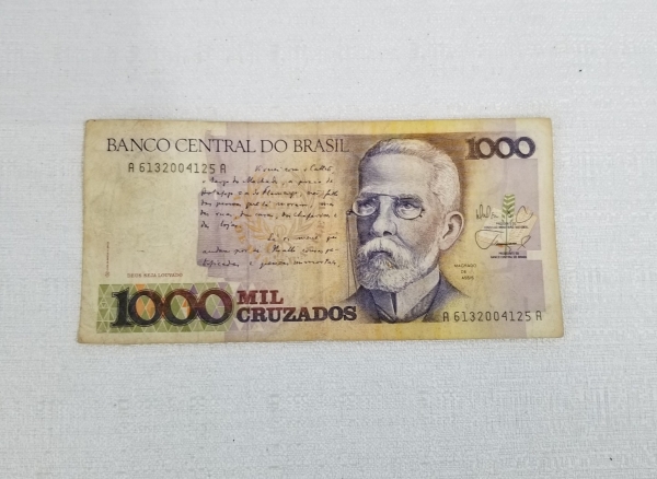 Nota de 1000 Cruzados. Caso as informações descritas neste lote não sejam suficientes para sanar suas dúvidas, mande um WhatsApp para (11) 91264-3806 ou envie um e-mail para contato@retroversoleiloes.