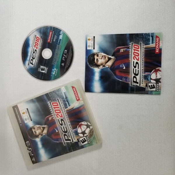 PS3 jogo PES 2010. Caso as informações descritas neste lote não sejam suficientes para sanar suas dúvidas, mande um WhatsApp para (11) 91264-3806 ou envie um e-mail para contato@retroversoleiloes.com.