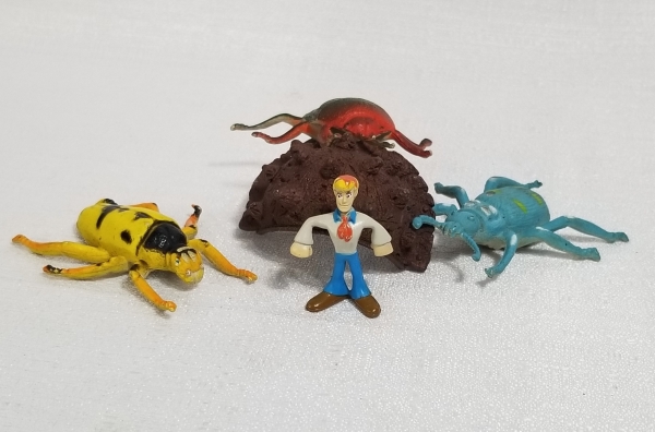 Brinquedos Insetos de borracha e mini boneco Fred. Caso as informações descritas neste lote não sejam suficientes para sanar suas dúvidas, mande um WhatsApp para (11) 91264-3806 ou envie um e-mail par