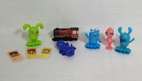 Brinquedos Kinder Ovo. Caso as informações descritas neste lote não sejam suficientes para sanar suas dúvidas, mande um WhatsApp para (11) 91264-3806 ou envie um e-mail para contato@retroversoleiloes.