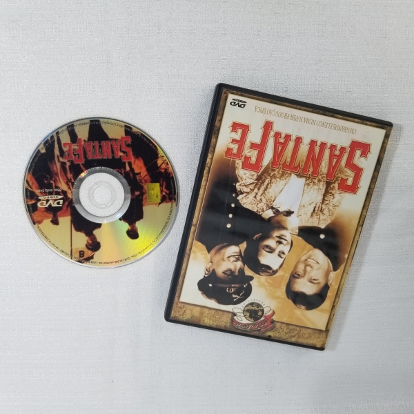 DVD Santa Fé . Caso as informações descritas neste lote não sejam suficientes para sanar suas dúvidas, mande um WhatsApp para (11) 91264-3806 ou envie um e-mail para contato@retroversoleiloes.com.br q