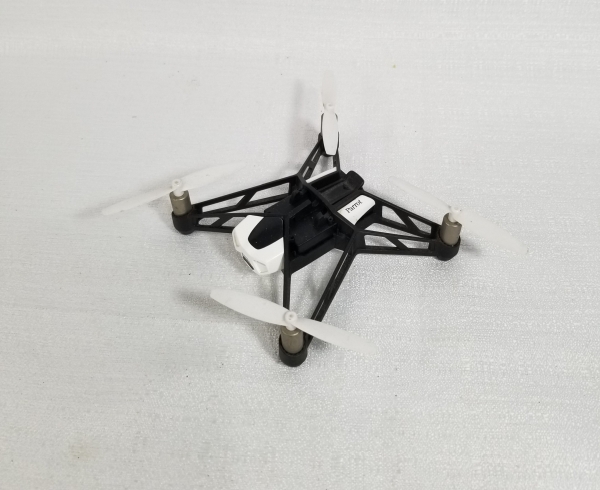 Mini Drone - Parrot Minidrones Rolling Spider (demanda troca de bateria). Caso as informações descritas neste lote não sejam suficientes para sanar suas dúvidas, mande um WhatsApp para (11) 91264-3806