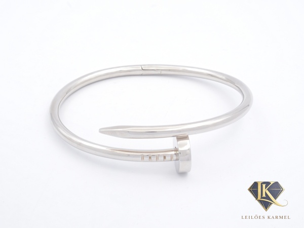 CARTIER - Pulseira Juste Un Clou em Ouro Branco 18K com Acabamento Rodinado, Modelo Clássico, Largura 3.5mm (para Tamanho 17), peso de 28.8. Acompanha Certificado de Garantia Leilões Karmel.
