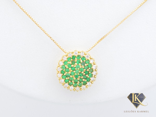 Colar + Pingente Modelo PIZZA c/ Pedras Ouro Amarelo 18K, 45cm de comprimento, peso de 2.7 gramas. Acompanha Certificado de Garantia Leilões Karmel.