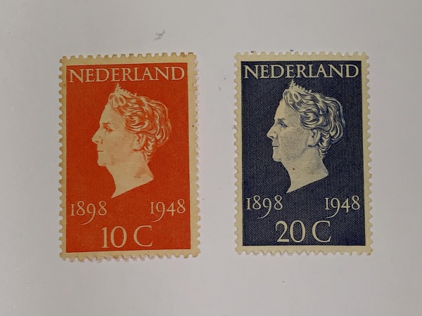Holanda - num 495/6 - novos - com marca de charneira e leves pontos de óxido