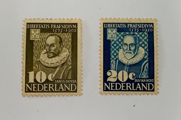 Holanda - num 547/8 - novos - marca de charneira e leves pontos de óxido