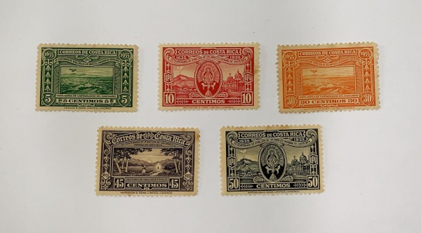 Costa Rica - num 159/63 - novos - marca de charneira e leves pontos de óxido