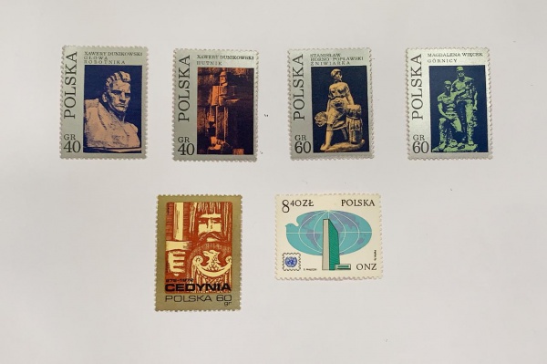 Polônia - selos diversos - novos - mint NH - com leves pontos de óxido