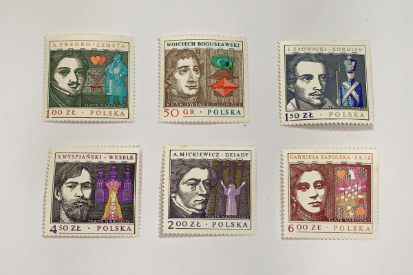 Polônia - num 2407/12 - novos - mint NH - leves pontos de óxido