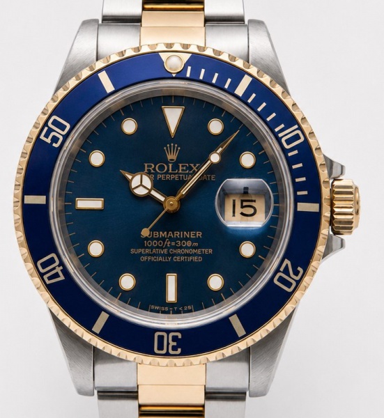 RELÓGIO ROLEX SUBMARINER DATE CÂMBIO RÁPIDO SAFIRA. TAMANHO: 40MM. MOVIMENTO: AUTOMÁTICO. CAIXA: EM AÇO E OURO. OS RELÓGIOS SÃO VENDIDOS NO ESTADO DE CONSERVAÇÃO QUE SE ENCONTRA. SÃO RELÓGIOS USADOS O