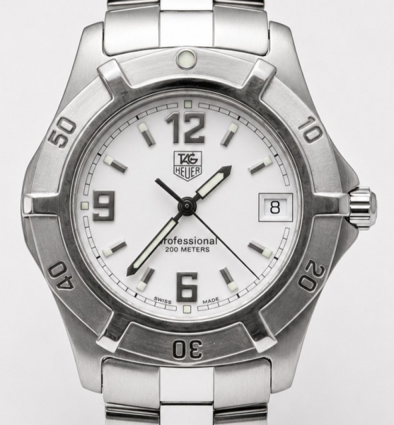 RELÓGIO TAG HEUER EXCLUSIVE. TAMANHO: 36MM. MOVIMENTO: QUARTZ SUÍÇO. CAIXA: EM AÇO. OS RELÓGIOS SÃO VENDIDOS NO ESTADO DE CONSERVAÇÃO QUE SE ENCONTRA. SÃO RELÓGIOS USADOS ONDE É POSSÍVEL VERIFICAR DET