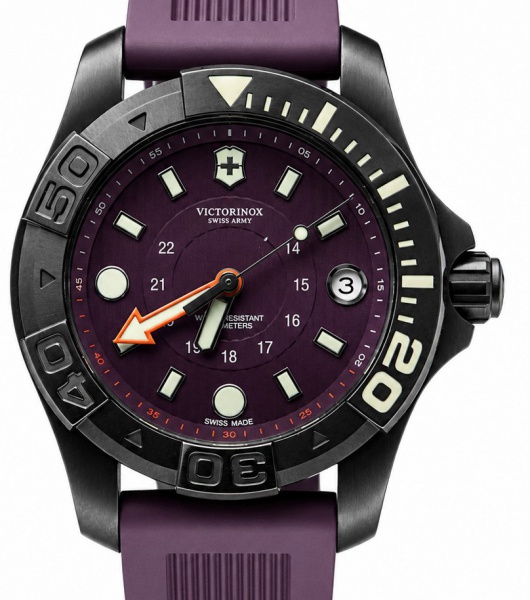 RELÓGIO VICTORINOX SWISS ARMY DIVE MASTER 500. TAMANHO: 38MM. MOVIMENTO: QUARTZ SUÍÇO. CAIXA: EM AÇO IONIZADO. OS RELÓGIOS SÃO VENDIDOS NO ESTADO DE CONSERVAÇÃO QUE SE ENCONTRA. SÃO RELÓGIOS USADOS ON