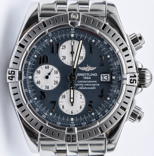 RELÓGIO BREITLING CHRONOMAT EVOLUTION. TAMANHO: 44MM. MOVIMENTO: AUTOMÁTICO. CAIXA: EM AÇO E OURO. OS RELÓGIOS SÃO VENDIDOS NO ESTADO DE CONSERVAÇÃO QUE SE ENCONTRA. SÃO RELÓGIOS USADOS ONDE É POSSÍVE