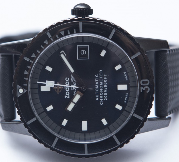 RELÓGIO ZODIAC SUPER SEA WOLF CERAMIC. TAMANHO: 40MM. MOVIMENTO: AUTOMÁTICO. CAIXA: EM CERÂMICA. OS RELÓGIOS SÃO VENDIDOS NO ESTADO DE CONSERVAÇÃO QUE SE ENCONTRA. SÃO RELÓGIOS USADOS ONDE É POSSÍVEL