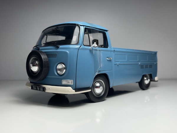 Solido Volkswagen T2 Pick-up Blue Petrol 1968 – 1/18 – Neuf – Collection Solido échelle 1/18 VW