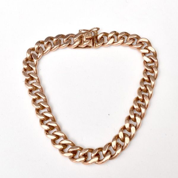 Pulseira em ouro amarelo 18 k 720, modelo grumette, medindo 19,0 cm de comprimento. Peso 32,2 g.