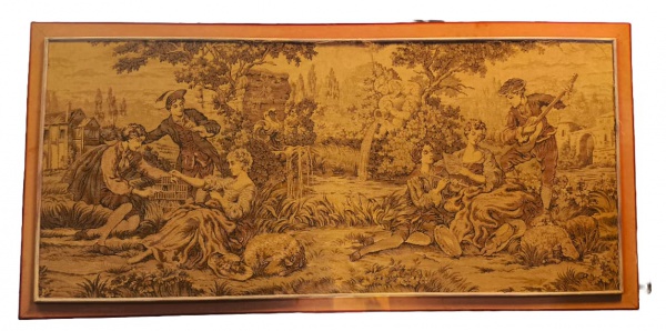 Tapeçaria Emoldurado, Representando " Cena Antiga ", Com Paspatur medindo 75 x 156 cm e Medida do Tapete 65 x 146 cm.