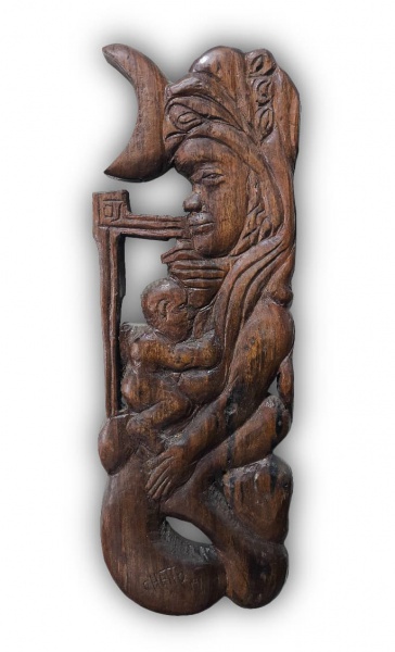 JOÃO CHETTO, Escultura Representando " Figura Materna ", Possui Assinatura do Artista no Canto inferior Esquerdo, Medidno 70 x 24 cm