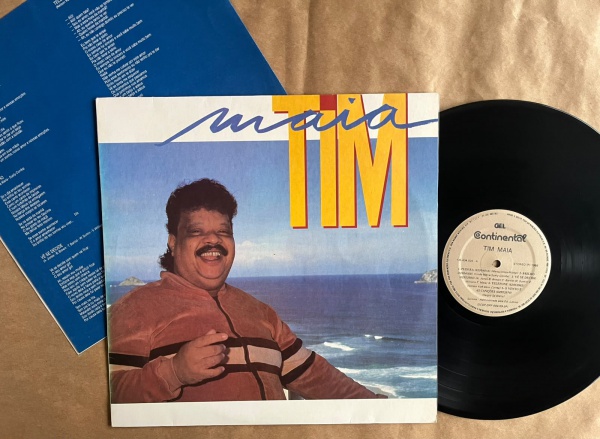 LP: Artista: Tim Maia / Album: Tim Maia | Selo: Continental | Cód: 135 404 026Capa (VG +): Muito bom: pode conter sinais leves de manuseio.Vinil (VG): Vinil em muito bom estado / riscos superficiais q