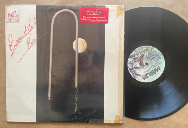 LP: Artista: Beautiful Bend / Album: Make That Feeling come again | Selo: Marlin | Cód: Mar-2218-BCapa (VG): Muito Bom: marcas superficiais, com detalhes visuais; pode conter leve rasura como um nome.