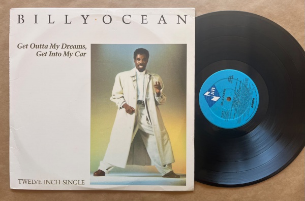LP/ Single Artista: Billy Ocean / Album: Get Outta my Dreams, Get into my car | Selo: Jive | Cód: JD1-9679 - Prensagem USACapa (VG +): Muito bom: pode conter sinais leves de manuseio.Vinil (VG): Vinil