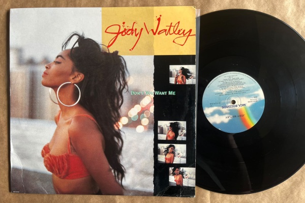 LP/ Single Artista: Jody Watley / Album: Don´t you want me | Selo: MCA Records | Cód: MCA-23785 - Prensagem USACapa (VG): Muito Bom: marcas superficiais, com detalhes visuais; pode conter leve rasura