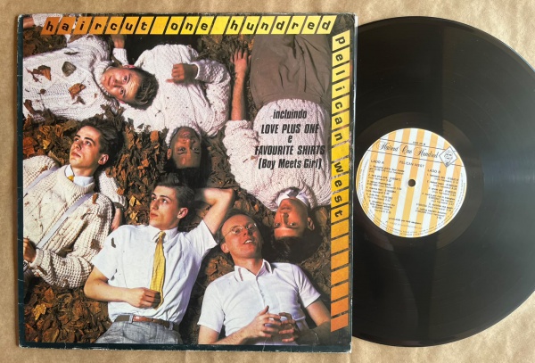 LP: Artista: Pelican West / Album: Hair Cut one hundred | Selo: Arista | Cód: 6399 381Capa (VG): Muito Bom: marcas superficiais, com detalhes visuais; pode conter leve rasura como um nome. Vinil (VG +