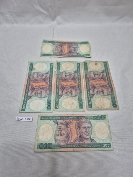 Lote de 5 cédulas de 200 Cruzeiro - Princesa Isabel.