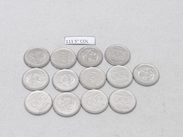 Lote de 13 moedas de 500 cruzado em aço, década de 80.