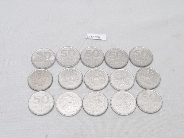 Lote de 15 moedas de aço de 50 cruzeiros "Plano Piloto Brasilia", década de 80.
